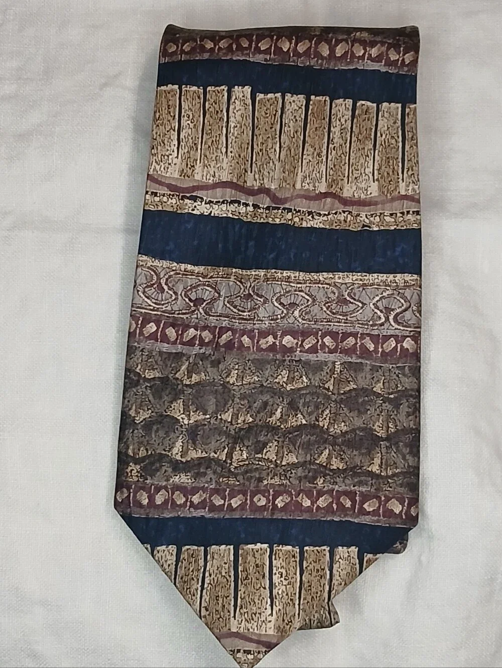Classic Patterned Silk Hand Made Men's Tie in Brown/Tan Textured (1184)